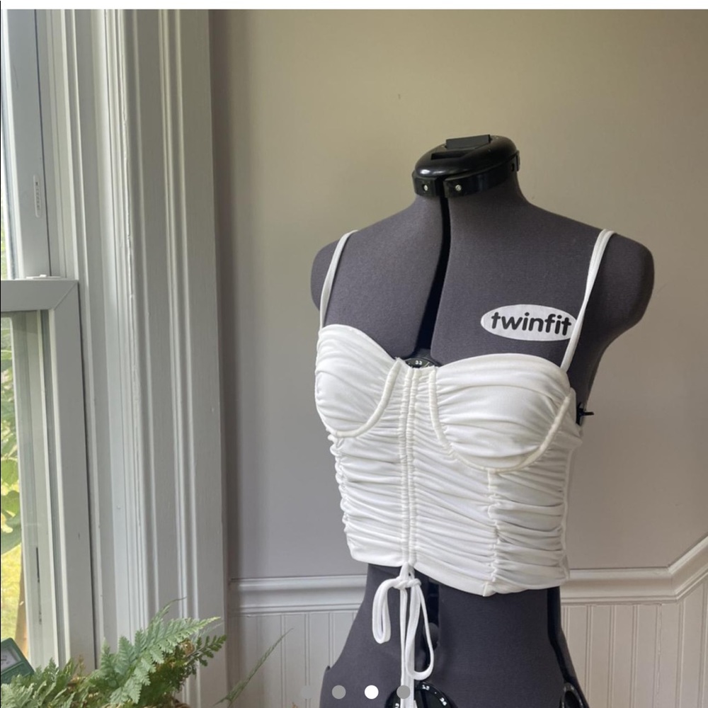 🎉 HOST PICK 🎉 White corset top small